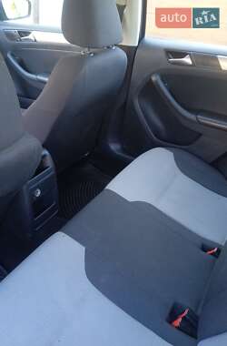 Седан Volkswagen Jetta 2017 в 