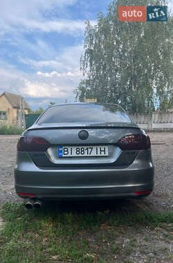 Седан Volkswagen Jetta 2010 в 