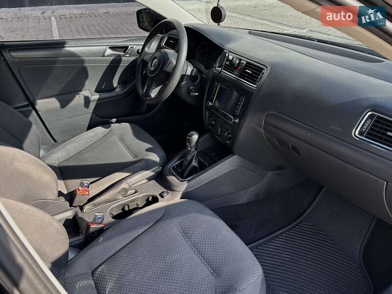 Седан Volkswagen Jetta 2011 в Хмельницком