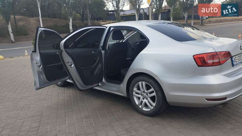 Седан Volkswagen Jetta 2014 в Кривому Розі