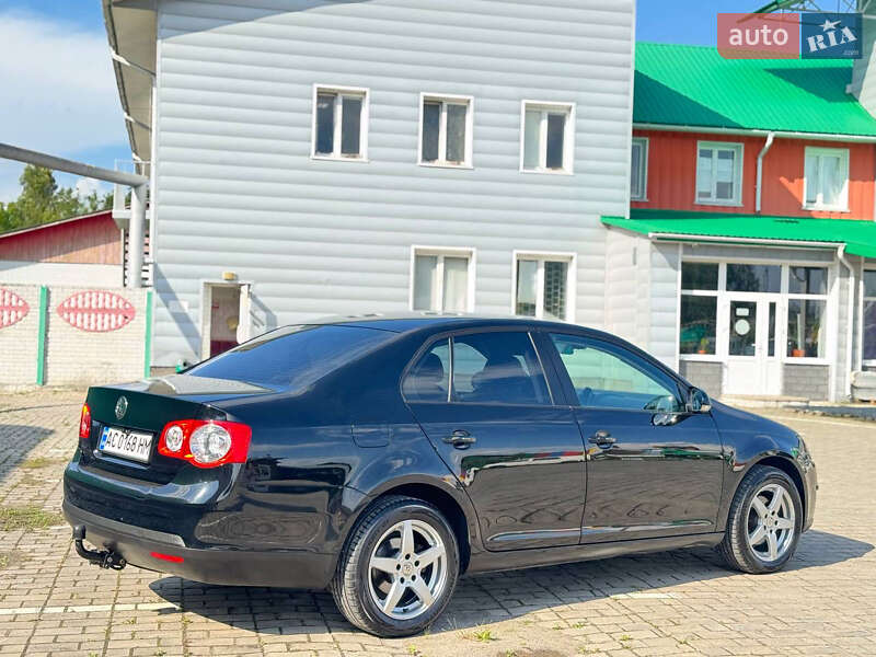 Седан Volkswagen Jetta 2009 в Харкові