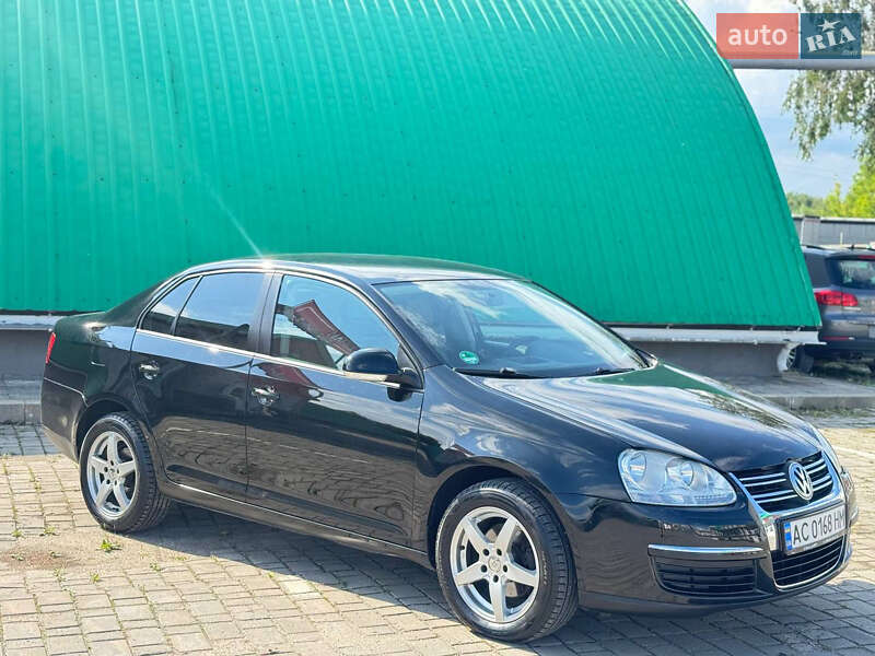 Седан Volkswagen Jetta 2009 в Харкові