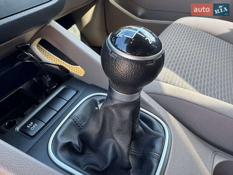 Седан Volkswagen Jetta 2009 в Харкові