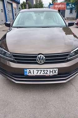 Седан Volkswagen Jetta 2015 в Киеве