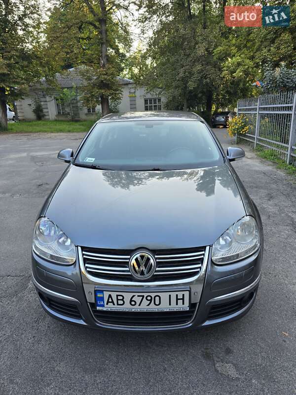 Седан Volkswagen Jetta 2009 в Вінниці