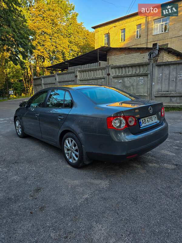 Седан Volkswagen Jetta 2009 в Вінниці