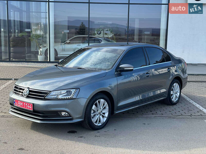 Седан Volkswagen Jetta 2016 в Ужгороді фото 7 Седан Volkswagen Jetta 2016 в Ужгороді