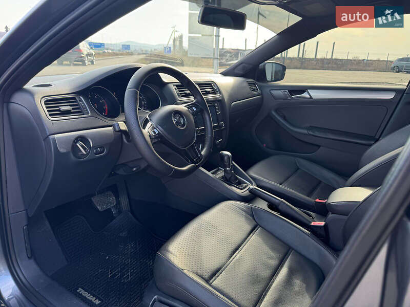 Седан Volkswagen Jetta 2016 в Ужгороді фото 19 Седан Volkswagen Jetta 2016 в Ужгороді