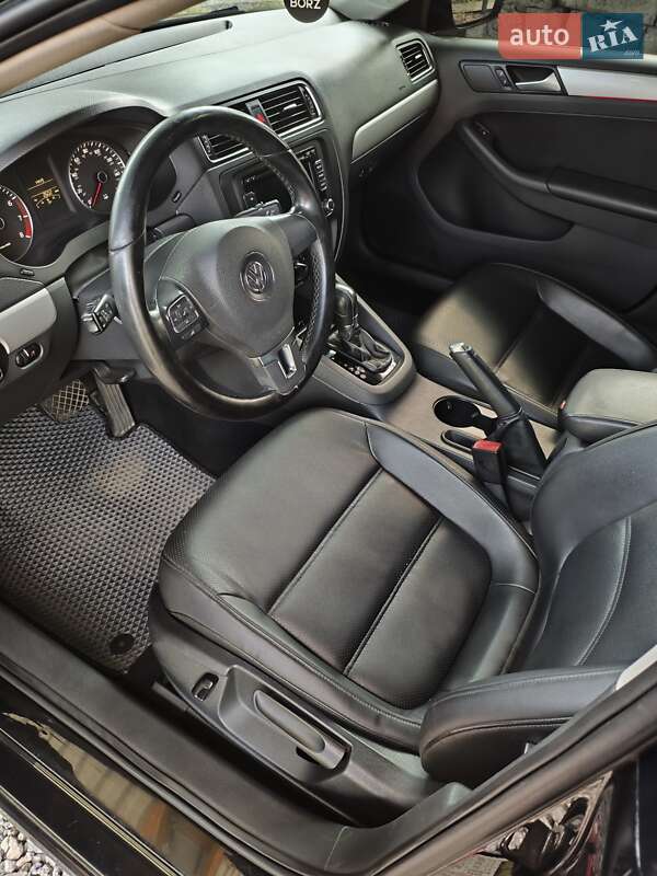 Седан Volkswagen Jetta 2012 в Змиеве фото 5 Седан Volkswagen Jetta 2012 в Змиеве