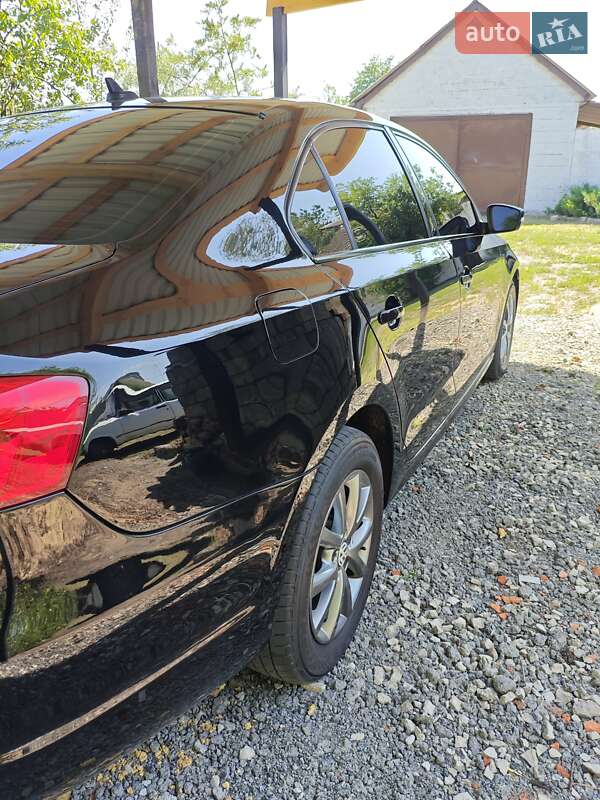 Седан Volkswagen Jetta 2012 в Змиеве фото 9 Седан Volkswagen Jetta 2012 в Змиеве