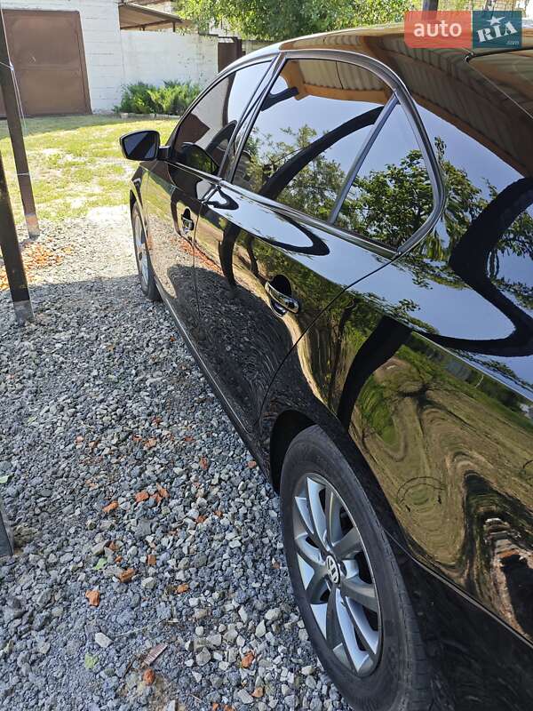 Седан Volkswagen Jetta 2012 в Змиеве фото 11 Седан Volkswagen Jetta 2012 в Змиеве