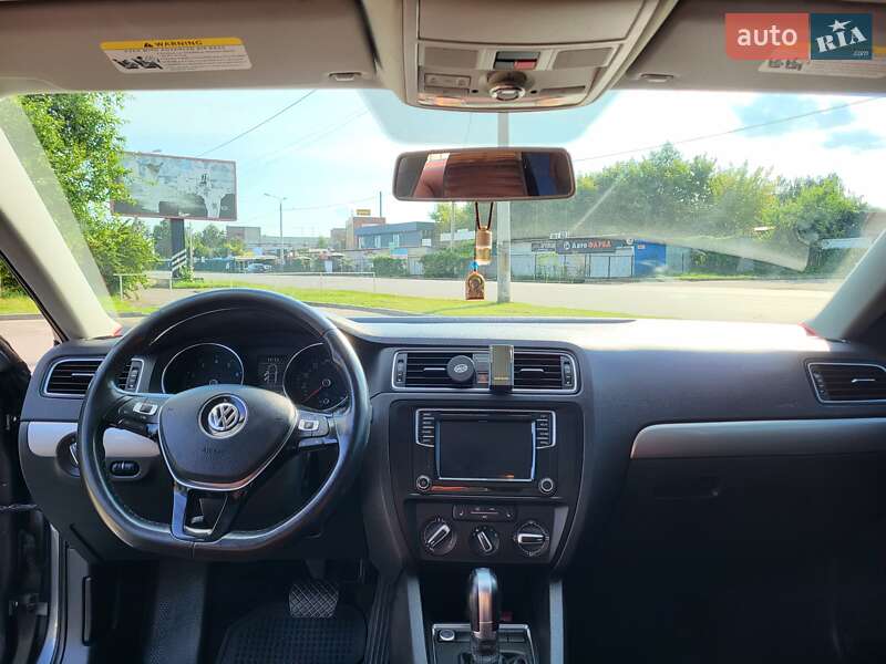 Седан Volkswagen Jetta 2017 в Сумах