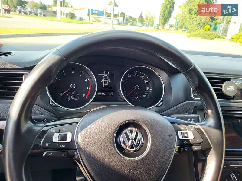Седан Volkswagen Jetta 2017 в Сумах
