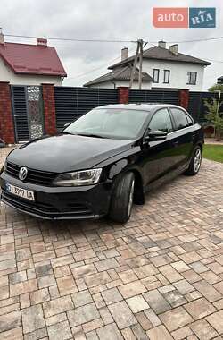 Седан Volkswagen Jetta 2016 в Львове