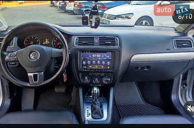 Седан Volkswagen Jetta 2014 в 