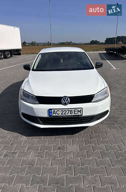 Седан Volkswagen Jetta 2014 в Луцке