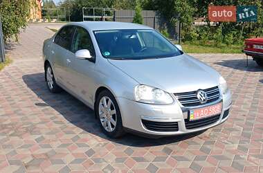 Седан Volkswagen Jetta 2006 в Сарнах