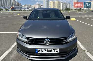 Седан Volkswagen Jetta 2015 в Києві