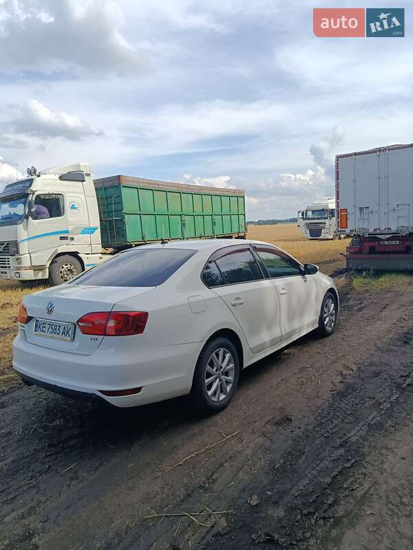 Седан Volkswagen Jetta 2012 в Сумах