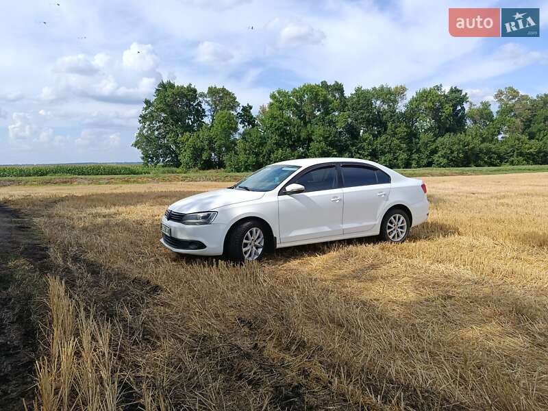 Седан Volkswagen Jetta 2012 в Сумах
