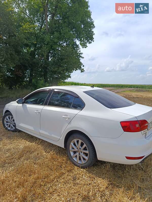 Седан Volkswagen Jetta 2012 в Сумах