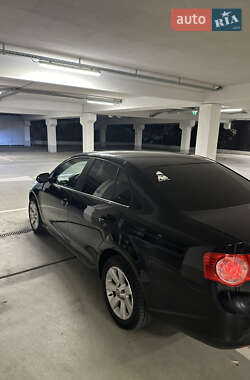 Седан Volkswagen Jetta 2008 в  фото 6 Седан Volkswagen Jetta 2008 в