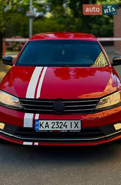 Седан Volkswagen Jetta 2016 в Киеве