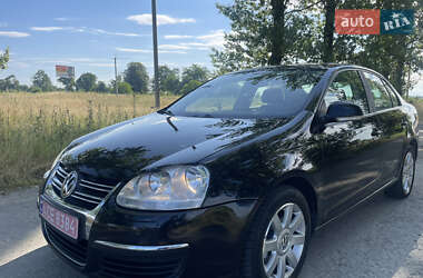 Седан Volkswagen Jetta 2005 в Івано-Франківську