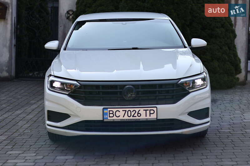 Седан Volkswagen Jetta 2018 в Львове