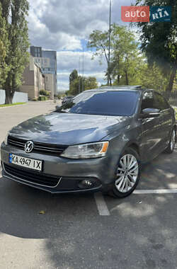 Седан Volkswagen Jetta 2012 в Києві