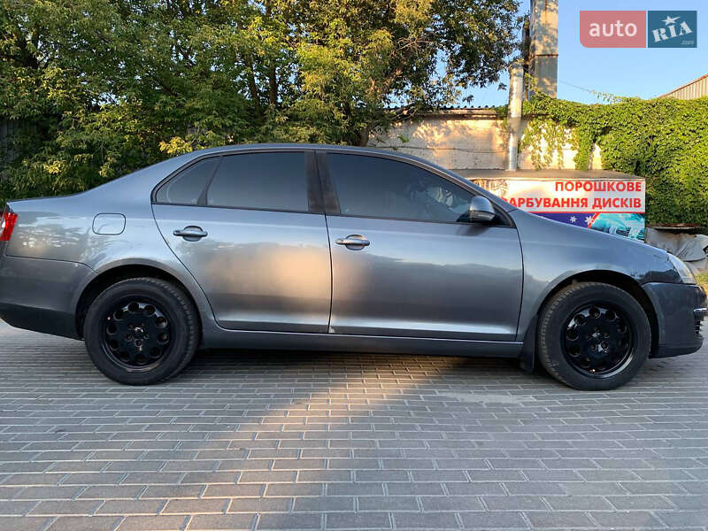 Седан Volkswagen Jetta 2006 в Киеве