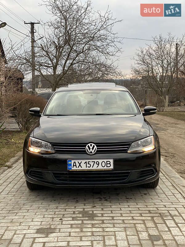 Седан Volkswagen Jetta 2011 в Харькове