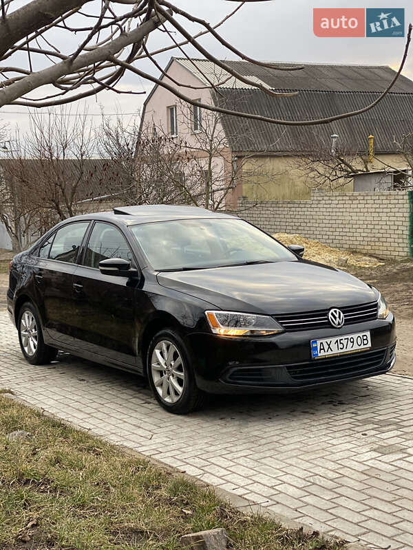 Седан Volkswagen Jetta 2011 в Харькове