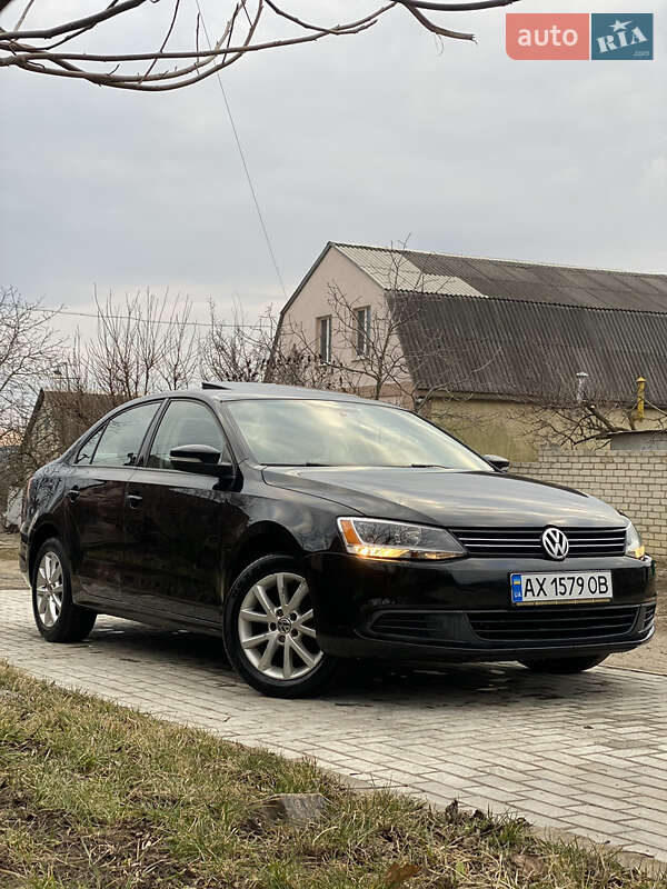 Седан Volkswagen Jetta 2011 в Харькове
