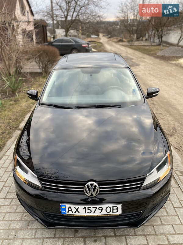 Седан Volkswagen Jetta 2011 в Харькове