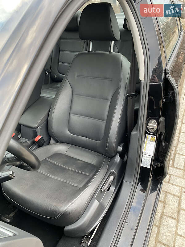 Седан Volkswagen Jetta 2011 в Харькове