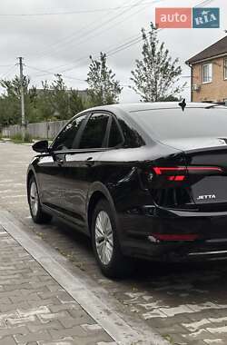Седан Volkswagen Jetta 2019 в 