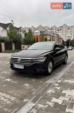 Седан Volkswagen Jetta 2019 в 