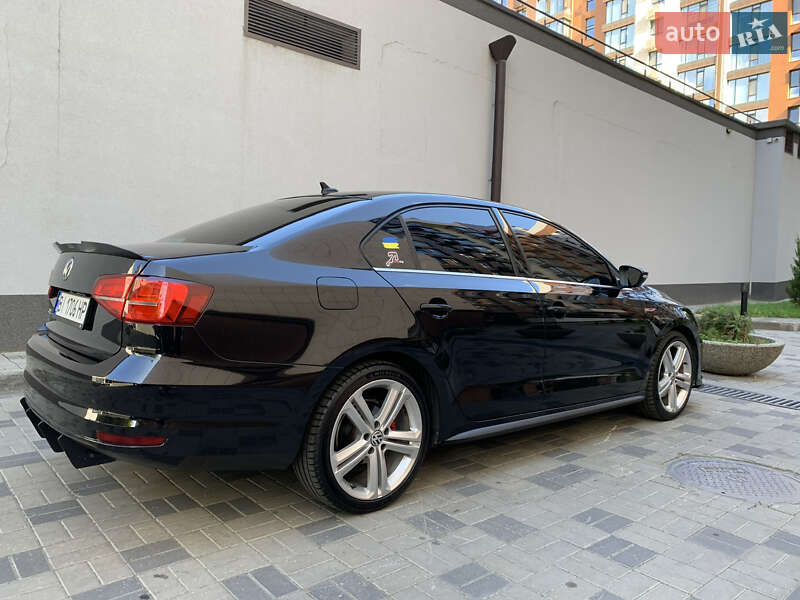 Седан Volkswagen Jetta 2014 в Днепре