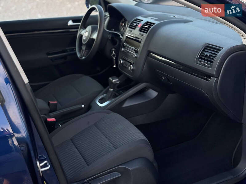 Седан Volkswagen Jetta 2010 в Дрогобыче