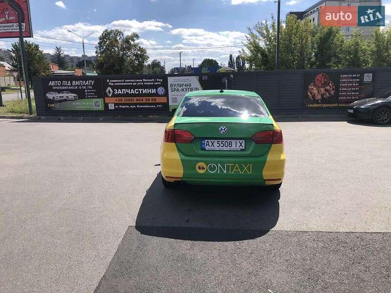 Седан Volkswagen Jetta 2012 в Харькове