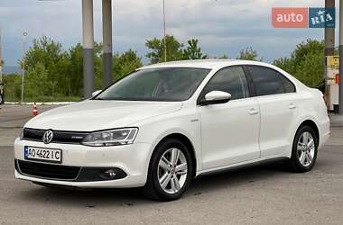 Седан Volkswagen Jetta 2014 в Ужгороді