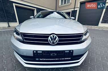 Седан Volkswagen Jetta 2016 в Дніпрі