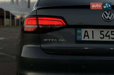 Седан Volkswagen Jetta 2016 в 