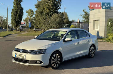 Седан Volkswagen Jetta 2013 в Києві