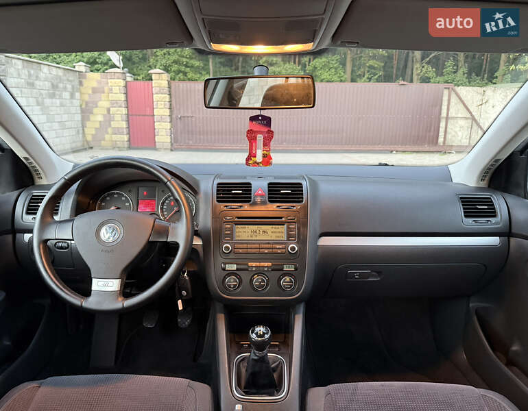 Седан Volkswagen Jetta 2006 в Луцке