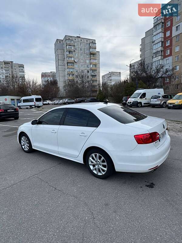 Седан Volkswagen Jetta 2011 в Києві