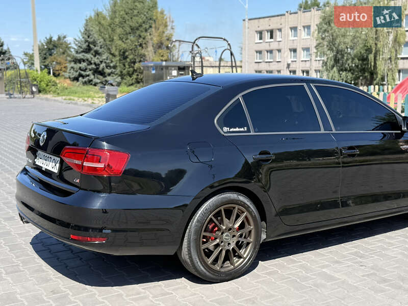 Седан Volkswagen Jetta 2015 в Каменском