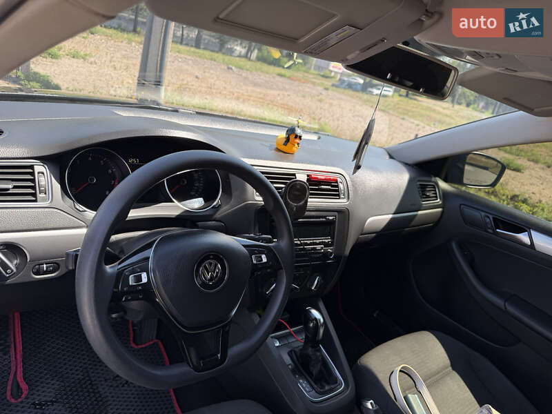 Седан Volkswagen Jetta 2015 в Каменском