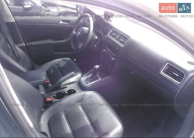 Седан Volkswagen Jetta 2014 в Тетієві